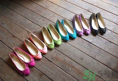 鞋子磨腳怎么辦？鞋子大了怎么辦？