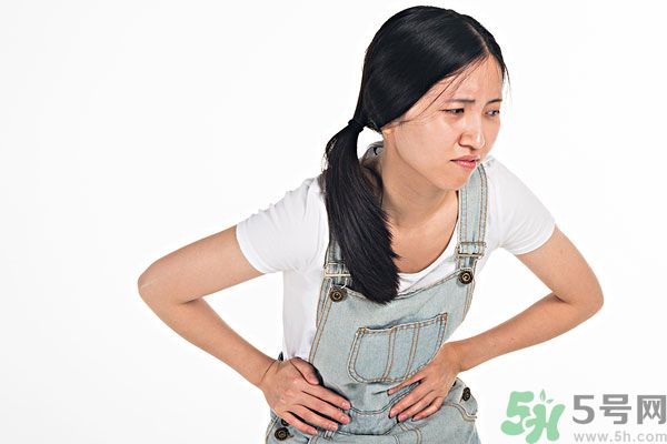 中午睡覺起來肚子疼怎么回事？中午睡覺后腹瀉是什么原因？