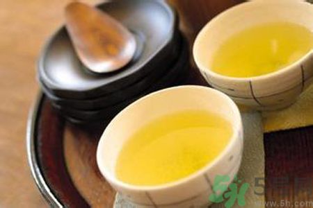 牙齒發(fā)黃怎么辦？牙齒怎么變白？