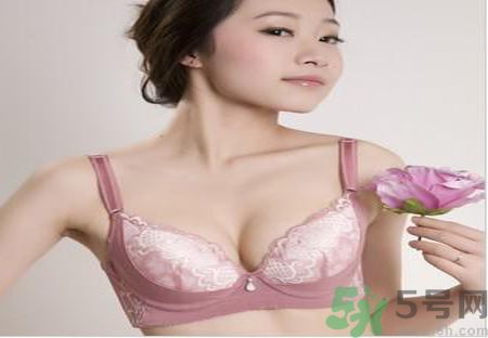 什么內(nèi)衣聚攏效果好？什么內(nèi)衣穿著舒服？