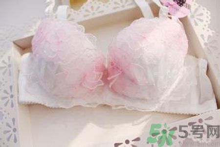 什么內(nèi)衣聚攏效果好？什么內(nèi)衣穿著舒服？