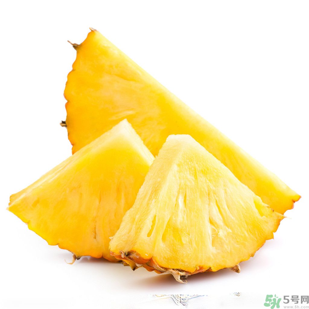 菠蘿發(fā)黑能吃嗎？菠蘿為什么要用鹽水泡？