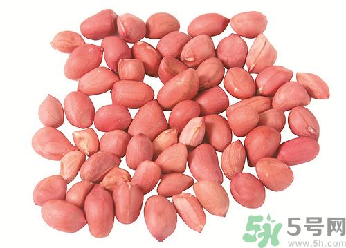 花生皮能不能吃？花生能和螃蟹一起吃嗎？