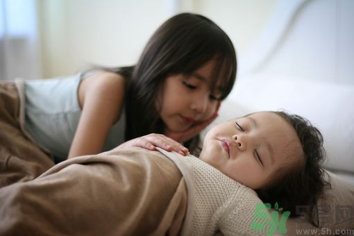 睡覺能戴手表嗎？睡覺不能帶的東西有哪些？