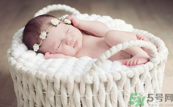 寶寶不睡覺怎么辦？寶寶不睡覺怎么回事？