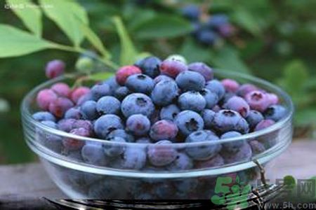 眼睛干澀怎么辦？眼睛干澀吃什么好？