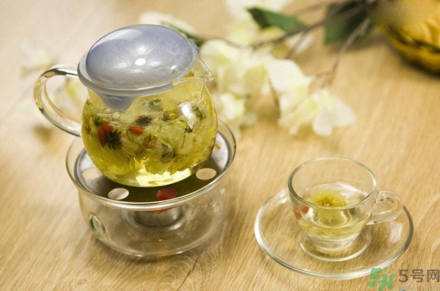 眼睛干澀怎么辦？眼睛干澀吃什么好？