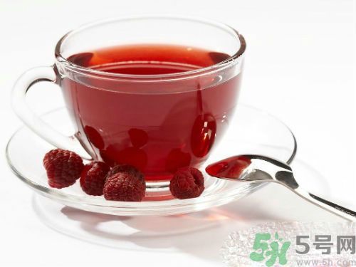 紅棗不能和什么一起吃？紅棗泡水喝會(huì)上火嗎？