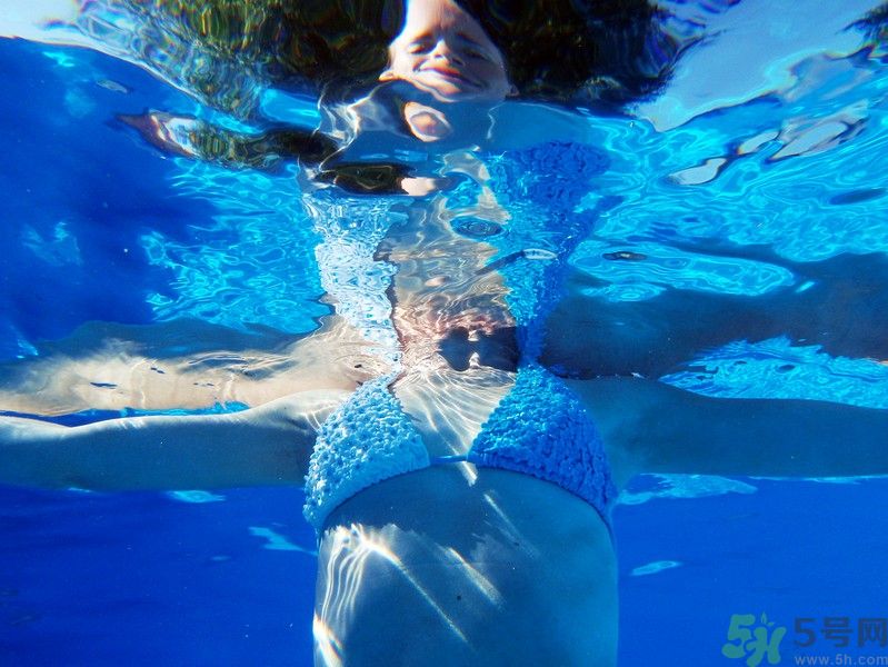 游泳前吃飯還是游泳后吃？游泳前吃飯好還是不好？