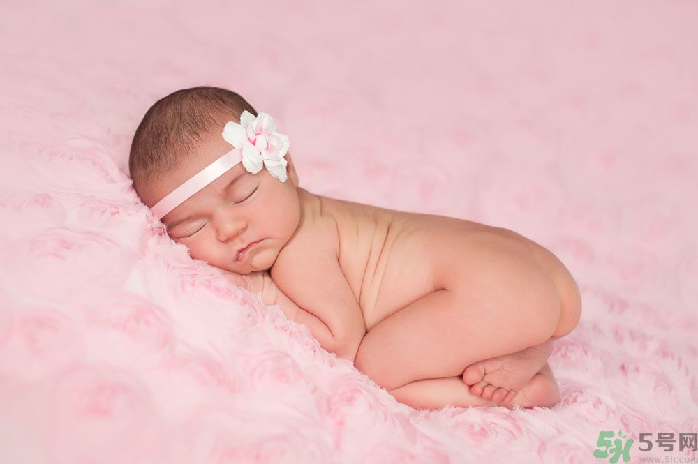 寶寶趴著睡覺好嗎？寶寶趴著睡覺是怎么回事？