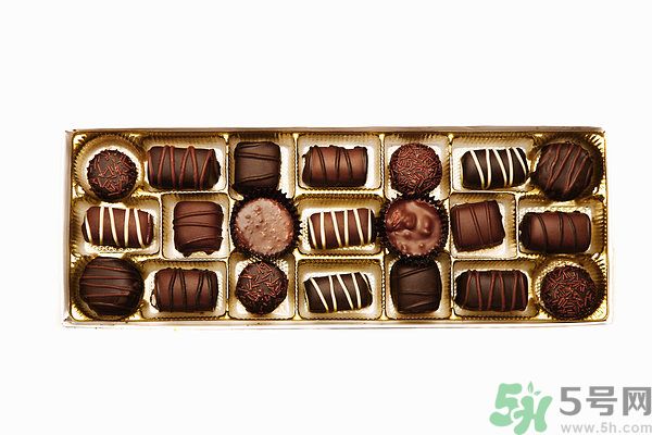 游泳前吃巧克力好嗎？游泳前吃什么好？