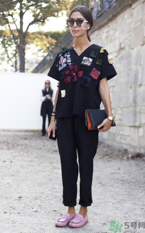 腿不夠長要穿什么？腿不夠長要穿它成就長腿！