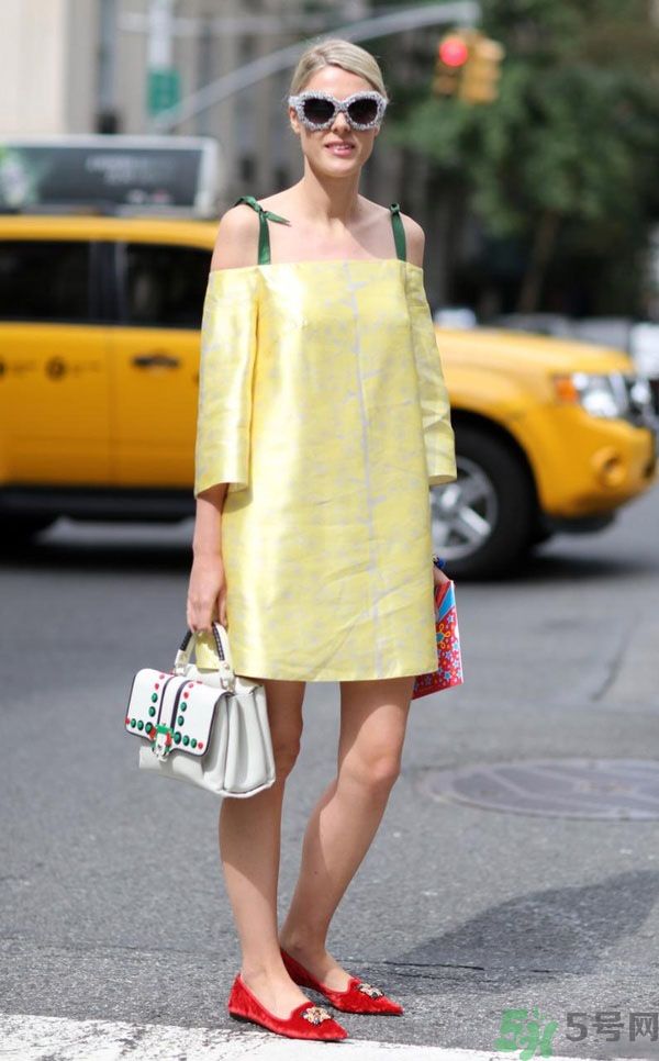 腿不夠長要穿什么？腿不夠長要穿它成就長腿！