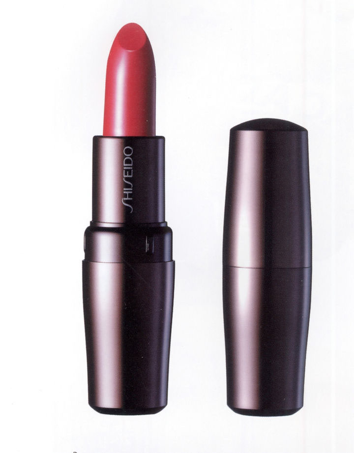 口紅這么紅含鉛量很高你知道嗎？使用口紅的注意事項(xiàng)！