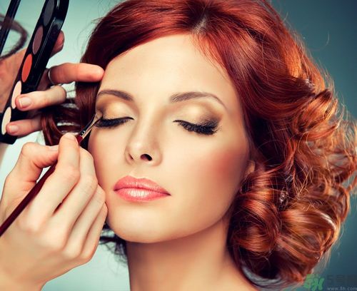 怎樣化妝不傷皮膚？化妝對皮膚有傷害嗎？