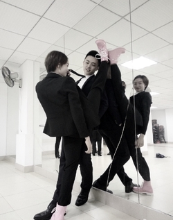 一字馬壁咚是什么?一字馬壁咚怎么做 一字馬壁咚是什么?一字馬壁咚怎么做