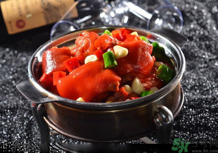 吃豬蹄可以豐胸嗎？吃豬蹄可以美容嗎？