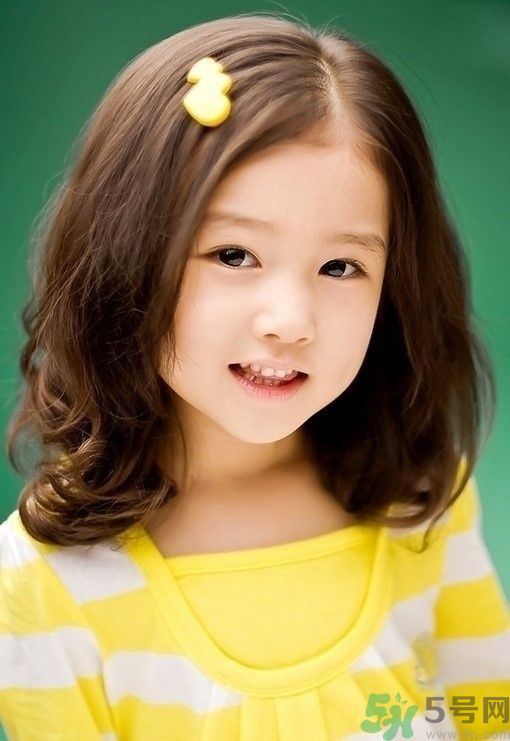 皮膚暗黃是缺水嗎？肌膚補水怎么補？