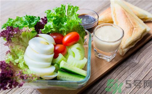 吃什么食物容易得腎結石？腎結石不能吃什么？