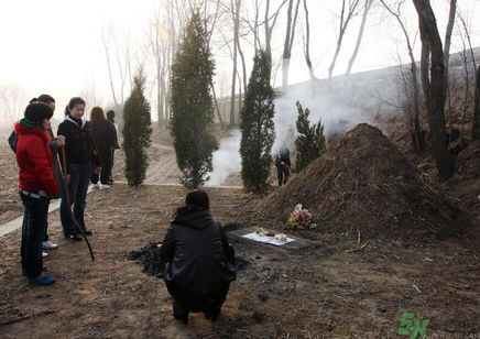 清明節(jié)掃墓的禁忌有哪些？清明節(jié)掃墓的由來？