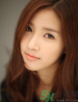 女生手腳冰涼是什么原因？手腳冰涼怎么調(diào)理？