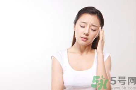 月經(jīng)顏色發(fā)黑是怎么回事？月經(jīng)顏色發(fā)黑怎么辦？