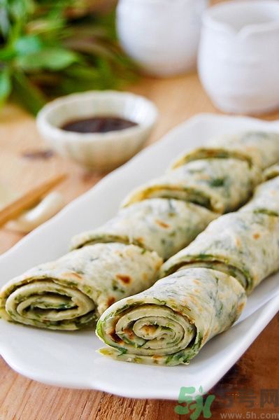 香椿雞蛋餅怎么做？香椿煎蛋餅做才能好吃？