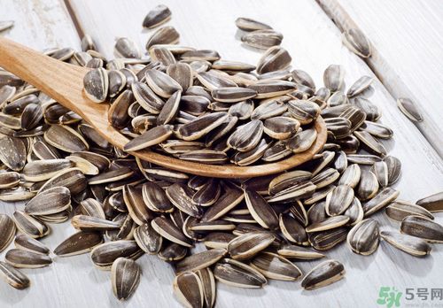 高血脂可以吃花生嗎？高血脂可以吃瓜子嗎？