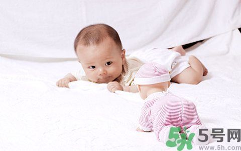 寶寶呼吸聲音粗大是怎么回事?寶寶呼吸聲音粗大正常嗎?.jpg 寶寶呼吸聲音粗大是怎么回事?寶寶呼吸聲音粗大正常嗎?.jpg