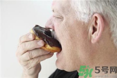 高血脂不能吃什么食物？高血脂要注意什么？