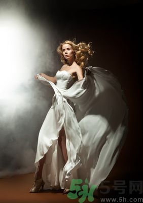 女生為什么看起來比男生高？女生的平均身高是多少？