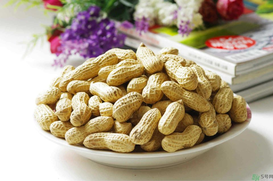 膽固醇高可以吃花生嗎？膽固醇高可以喝牛奶嗎？