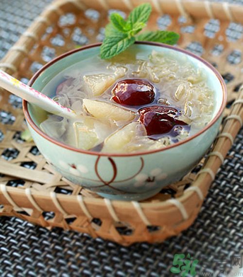 春季咳嗽怎么辦？春季咳嗽吃什么好？