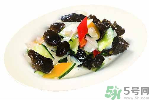 黑木耳怎么做好吃？黑木耳的家常做法？