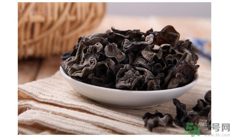 多吃黑木耳有什么好處？黑木耳可以排毒嗎？