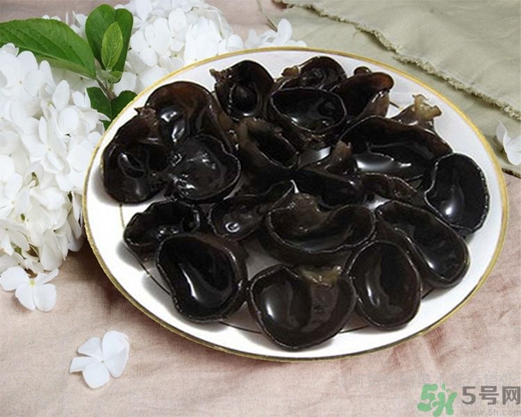 多吃黑木耳有什么好處？黑木耳可以排毒嗎？
