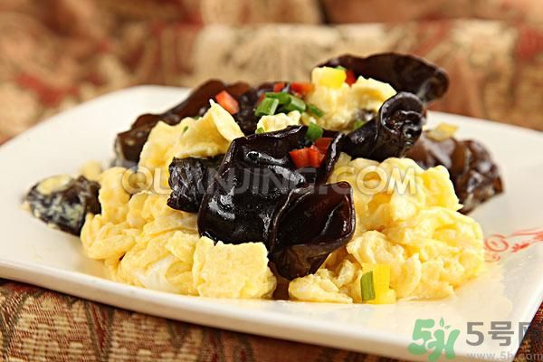 黑木耳炒雞蛋怎么做？黑木耳炒雞蛋怎么做最好吃？