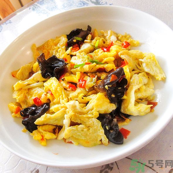 黑木耳炒雞蛋怎么做？黑木耳炒雞蛋怎么做最好吃？