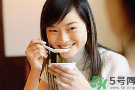 胃潰瘍吃什么食物好？調(diào)理胃潰瘍的方法有哪些？