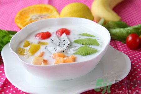 胃潰瘍可以喝酸奶嗎？胃潰瘍喝酸奶好嗎？