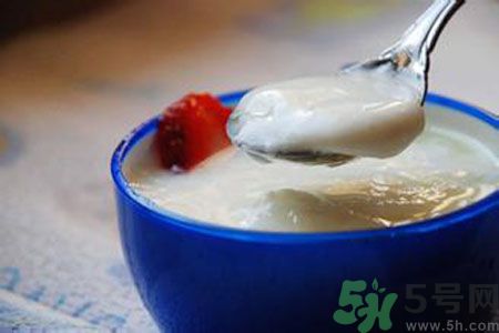 胃潰瘍可以喝酸奶嗎？胃潰瘍喝酸奶好嗎？