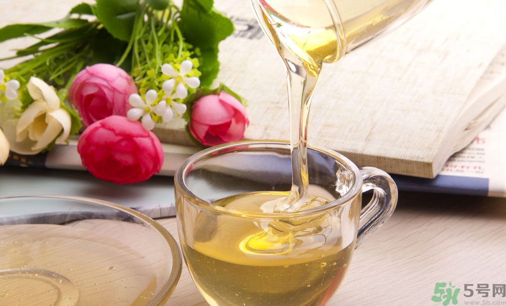 胃潰瘍可以喝蜂蜜嗎？服用蜂蜜要注意什么？