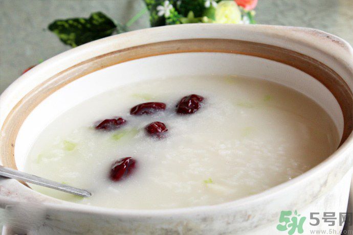 胃潰瘍吃什么好？胃潰瘍怎么辦？