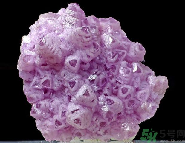 三生石是真的嗎？三生石能保佑姻緣嗎？