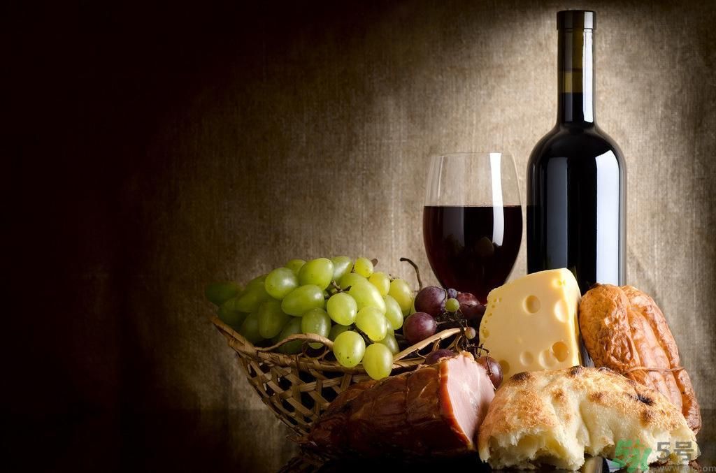 痛風(fēng)可以喝紅酒嗎？痛風(fēng)喝紅酒好嗎？