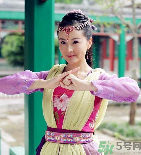 戴倩嬌產女是怎么回事？戴嬌倩的老公是誰？