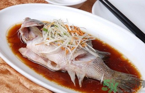 痛風(fēng)可以吃魚嗎？痛風(fēng)可以吃什么魚？