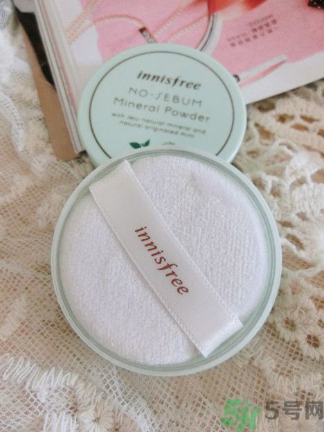 悅詩風吟散粉控油怎么樣？悅詩風吟散粉好用？