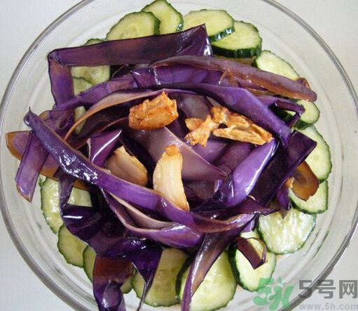 吃茄子要削皮嗎？茄子皮能吃嗎？