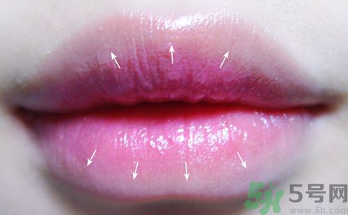 咬唇妝用什么口紅好？咬唇妝適合哪種嘴唇？